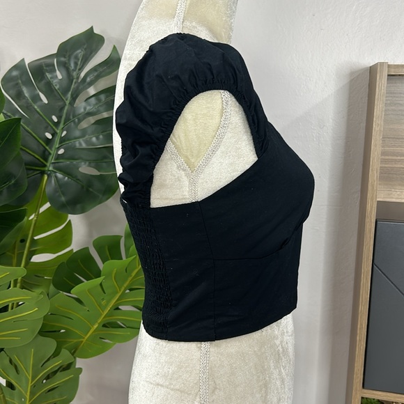 Abercrombie & Fitch Smocked Crop Top - Picture 3 of 9